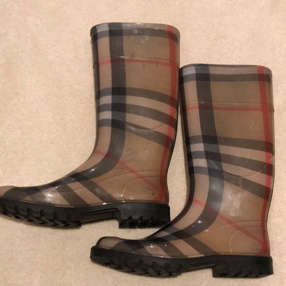Authentic Burberry Plaid Winter Rain Boots - Brown and Black - Picture 4 of 8